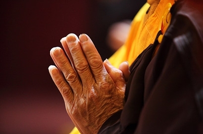 功德人生-求佛有用吗?到底佛能不能保佑?